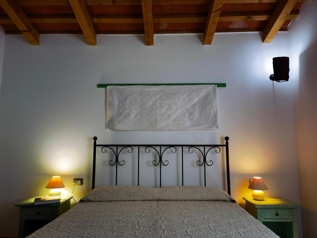 La Corte Degli Ulivi - Albergo Rurale Tresnuraghes Dış mekan fotoğraf