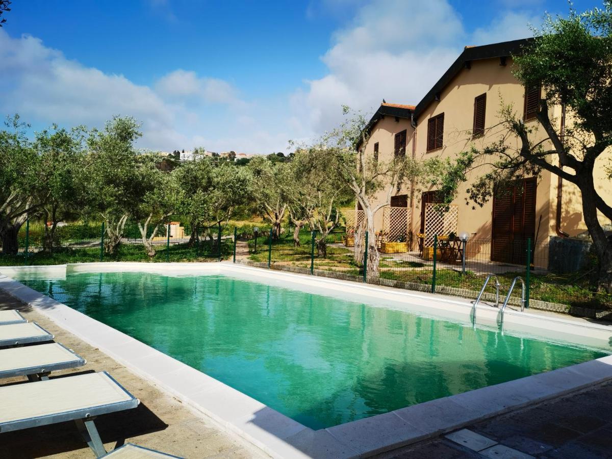 La Corte Degli Ulivi - Albergo Rurale Tresnuraghes Dış mekan fotoğraf